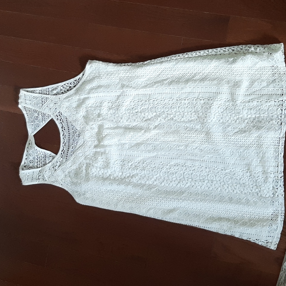 White lace dress